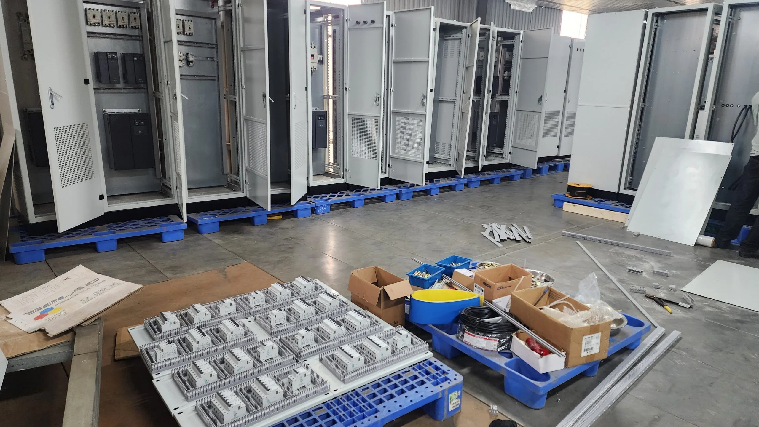 Báo giá tủ điều khiển biến tần trọn bộ giá rẻ Nhất