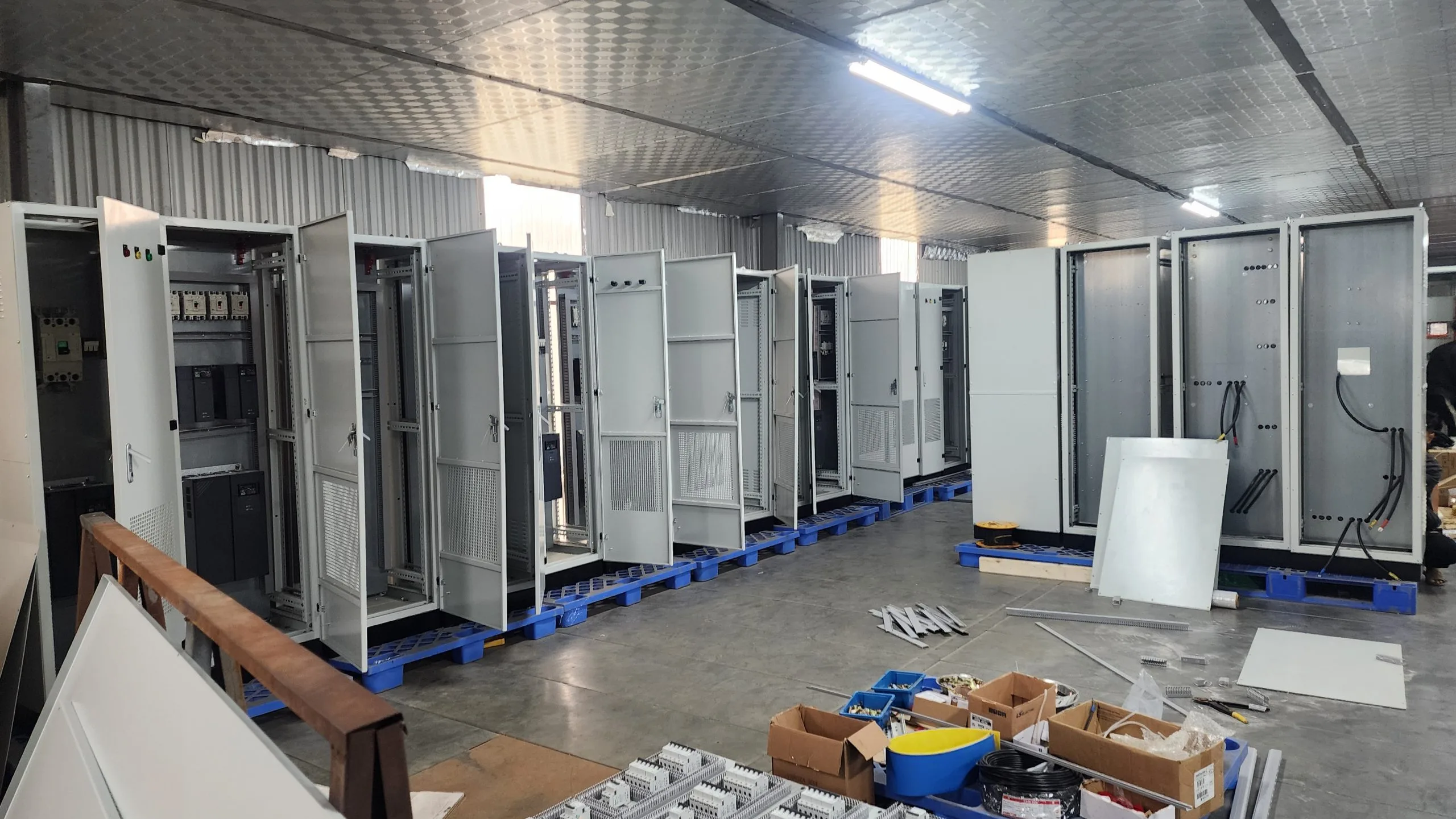 Lắp Ráp Tủ Điều Khiển Biến tần